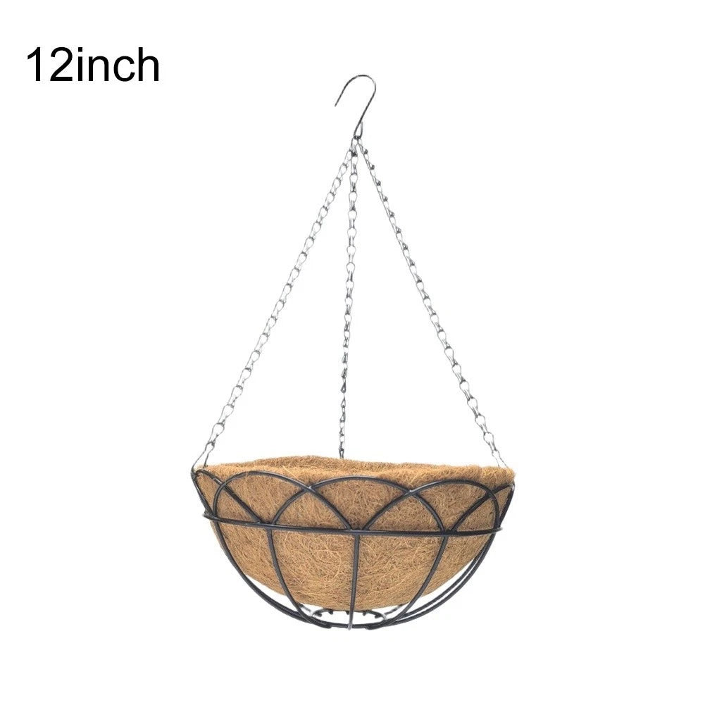 Black PE Coated Iron Hanging Basket with Coconut Liner for All Season Use