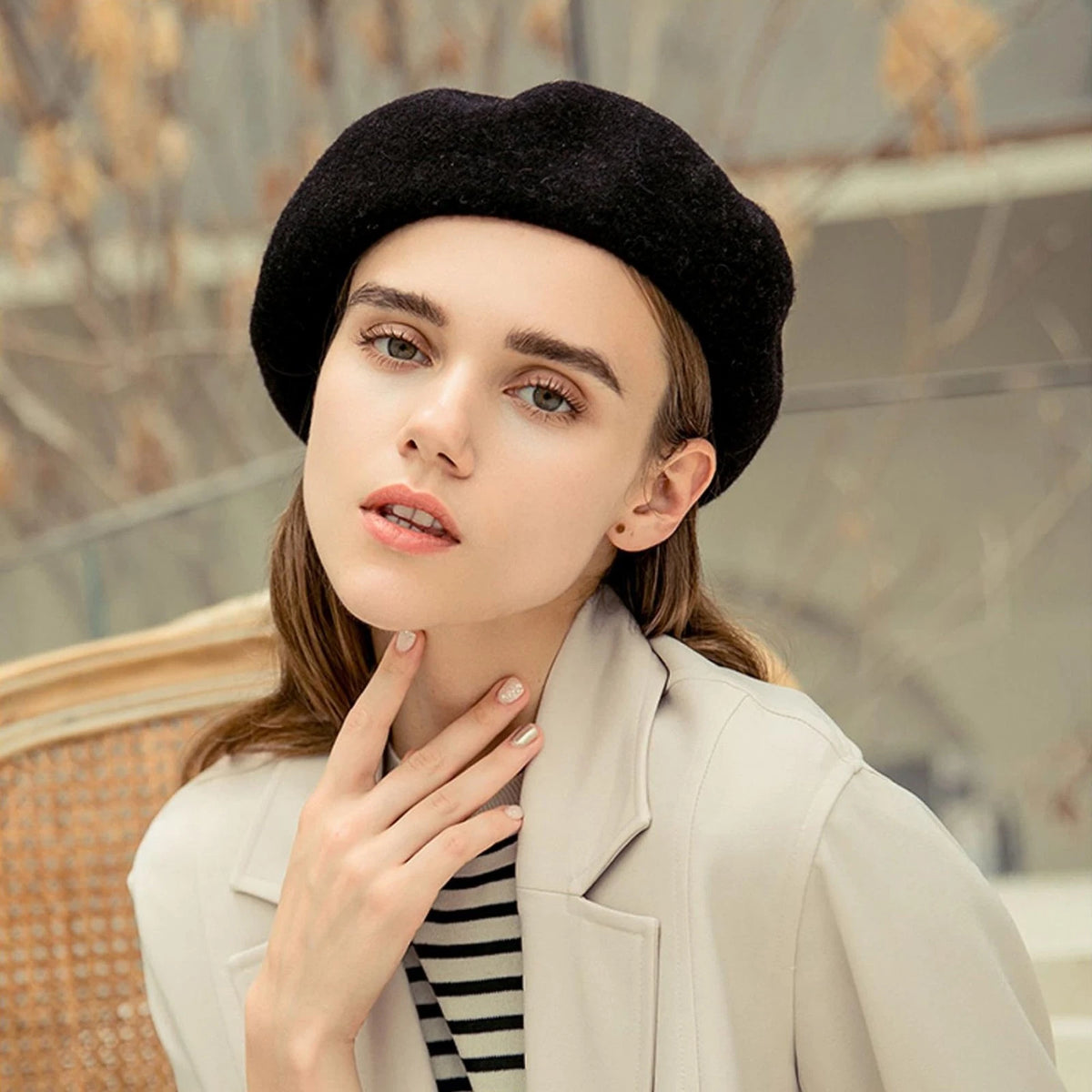 Classic French Beret Hat for Women - Elegant Black Wool