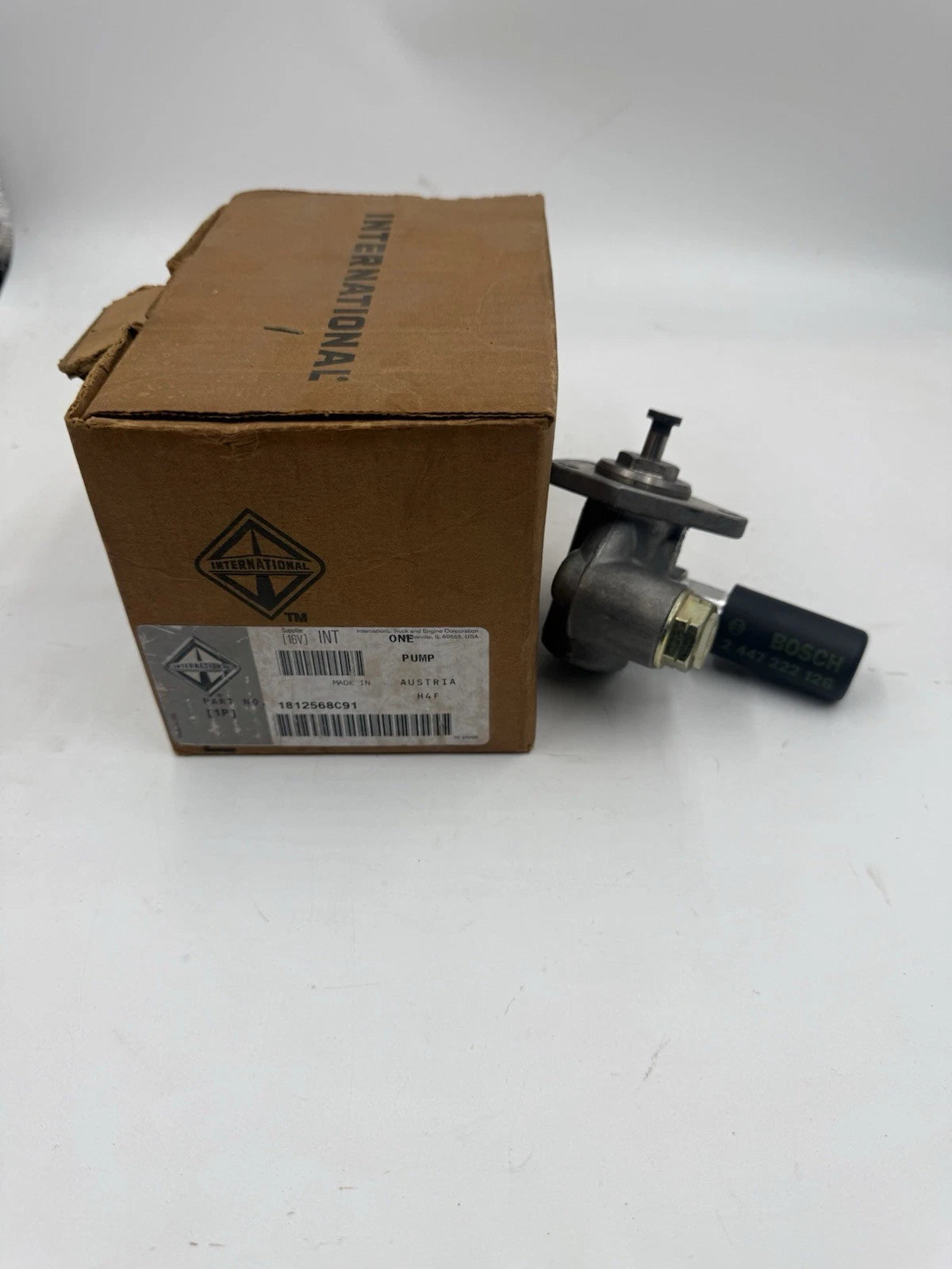 Fuel Lift Pump for Navistar International (1812568C91, 1812568C92)