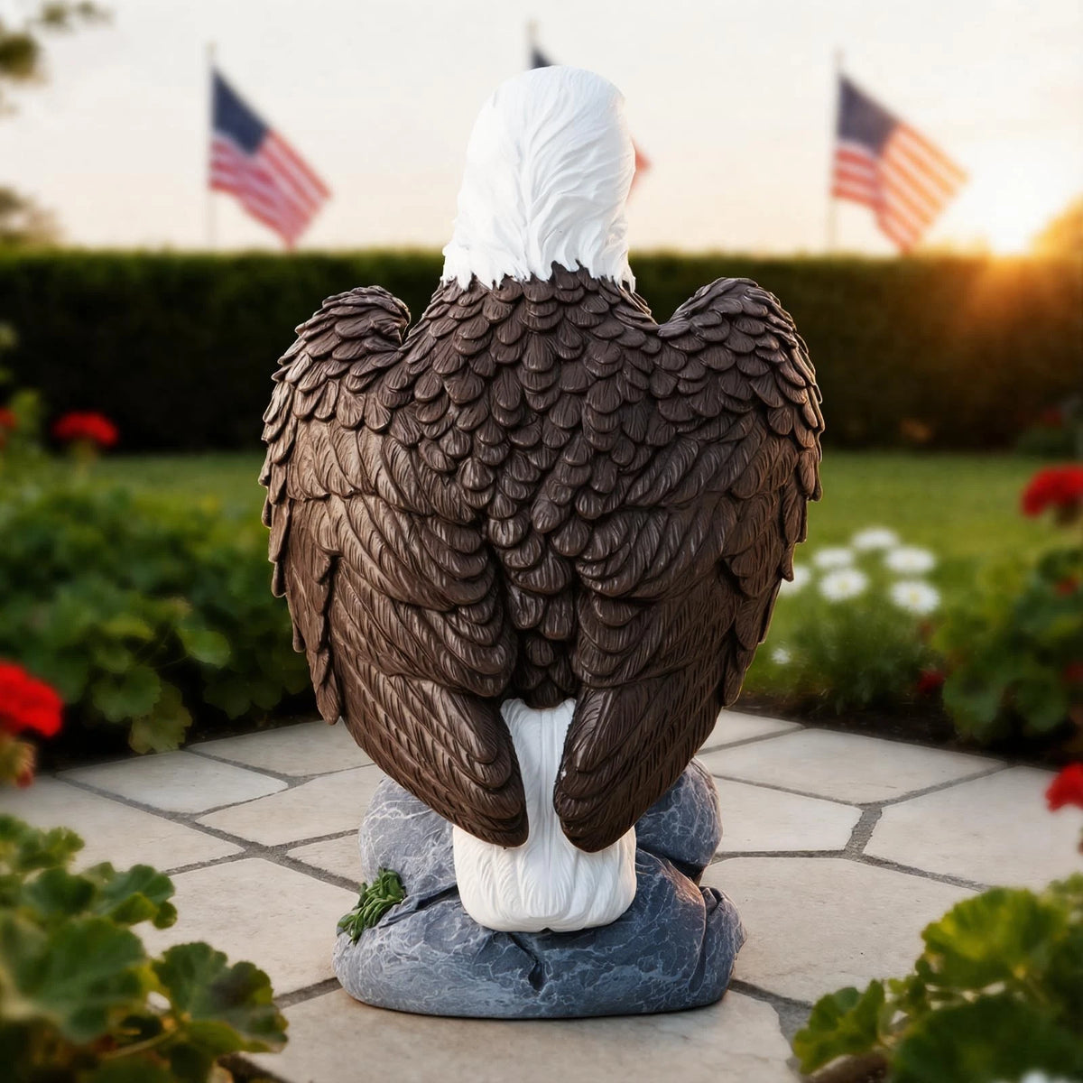 American Bald Eagle Garden Statue with Solar Light