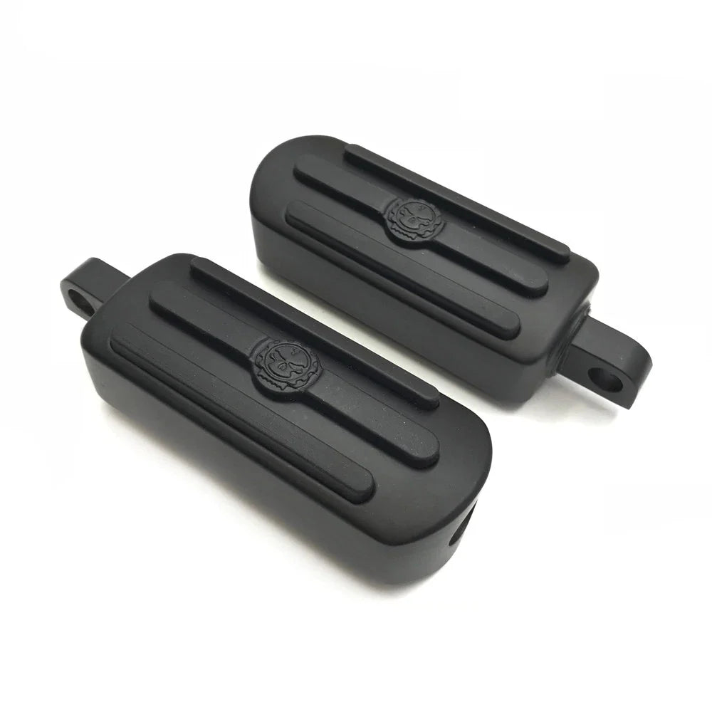 Black Gear Skull Footpegs for Harley Wide Glide Fat Boy Dyna (1984–2017)