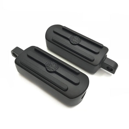 Black Gear Skull Footpegs for Harley Wide Glide Fat Boy Dyna (1984–2017)