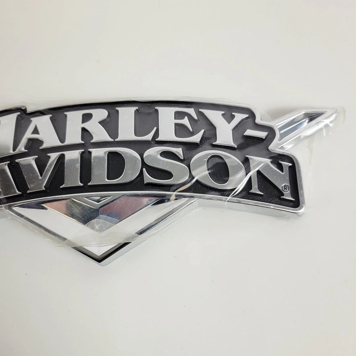 Tank Badge Emblem Left for Harley-Davidson Road King FLHRC (2011) 62097-11