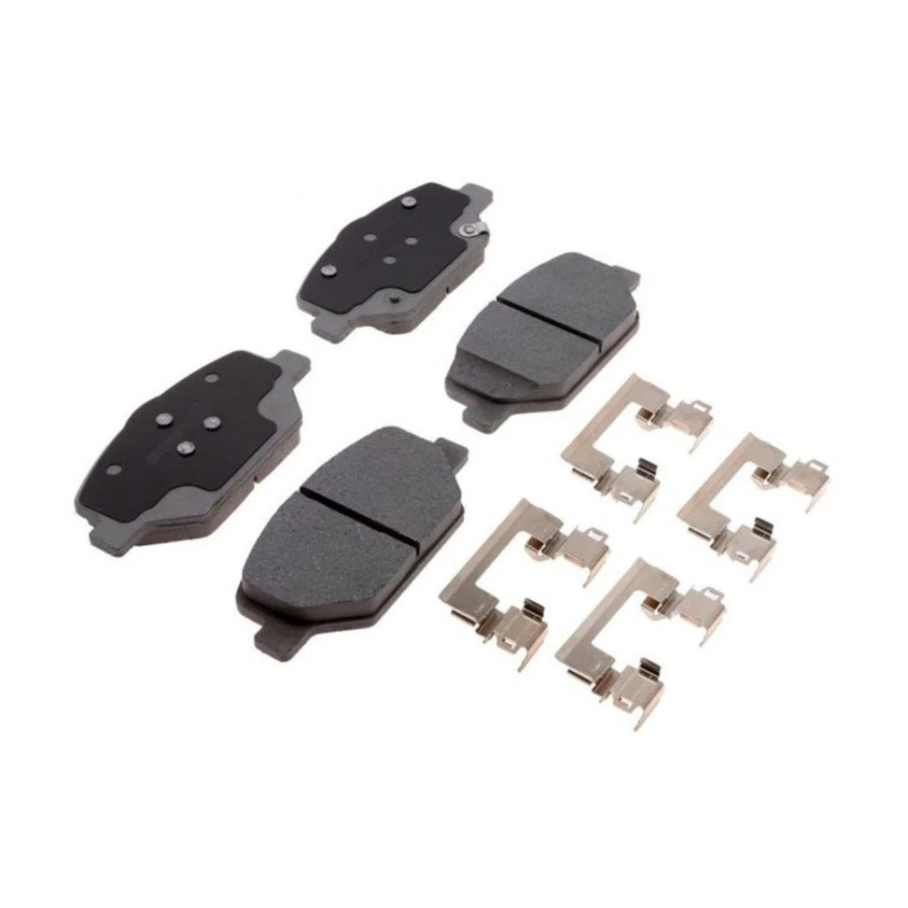 Set of 4 Disc Brake Pads for GMC Sierra 3500 (2001–2006) OLX-ACD14D1886CHF1-CL360A57