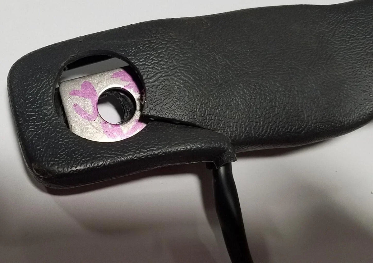 Seat Belt Clip for Lincoln Mark VIII (1993–1998)
