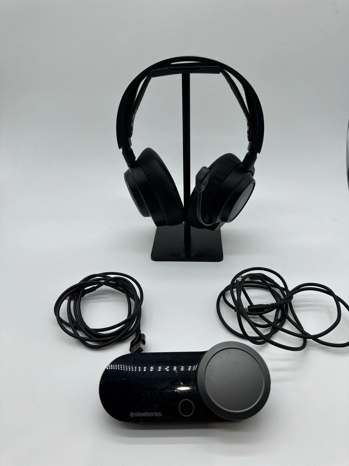 2X SteelSeries Arctis Nova Pro Wireless Headset for Xbox (Multi-System)