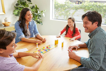 Pictionary Classic Board Game for Mattel Games (No Year Range)