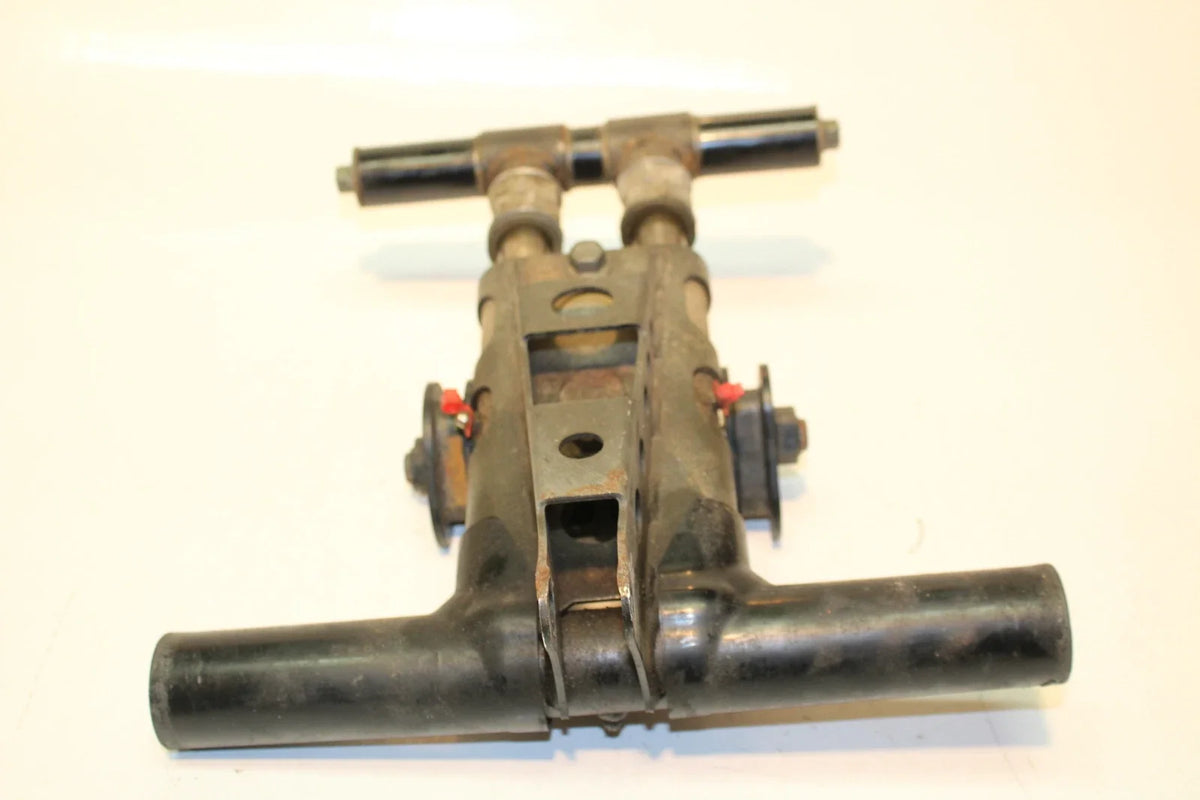 Rear Back Suspension Pivot Arm for Yamaha Venture MTX 1000 (2000–2009) 8ET-47332-01-00