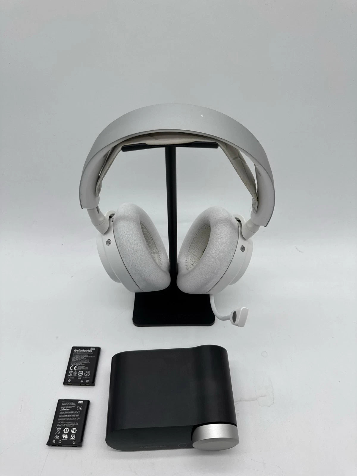 SteelSeries Arctis Nova Pro Wireless Headset for Gaming (Noise Cancelling)