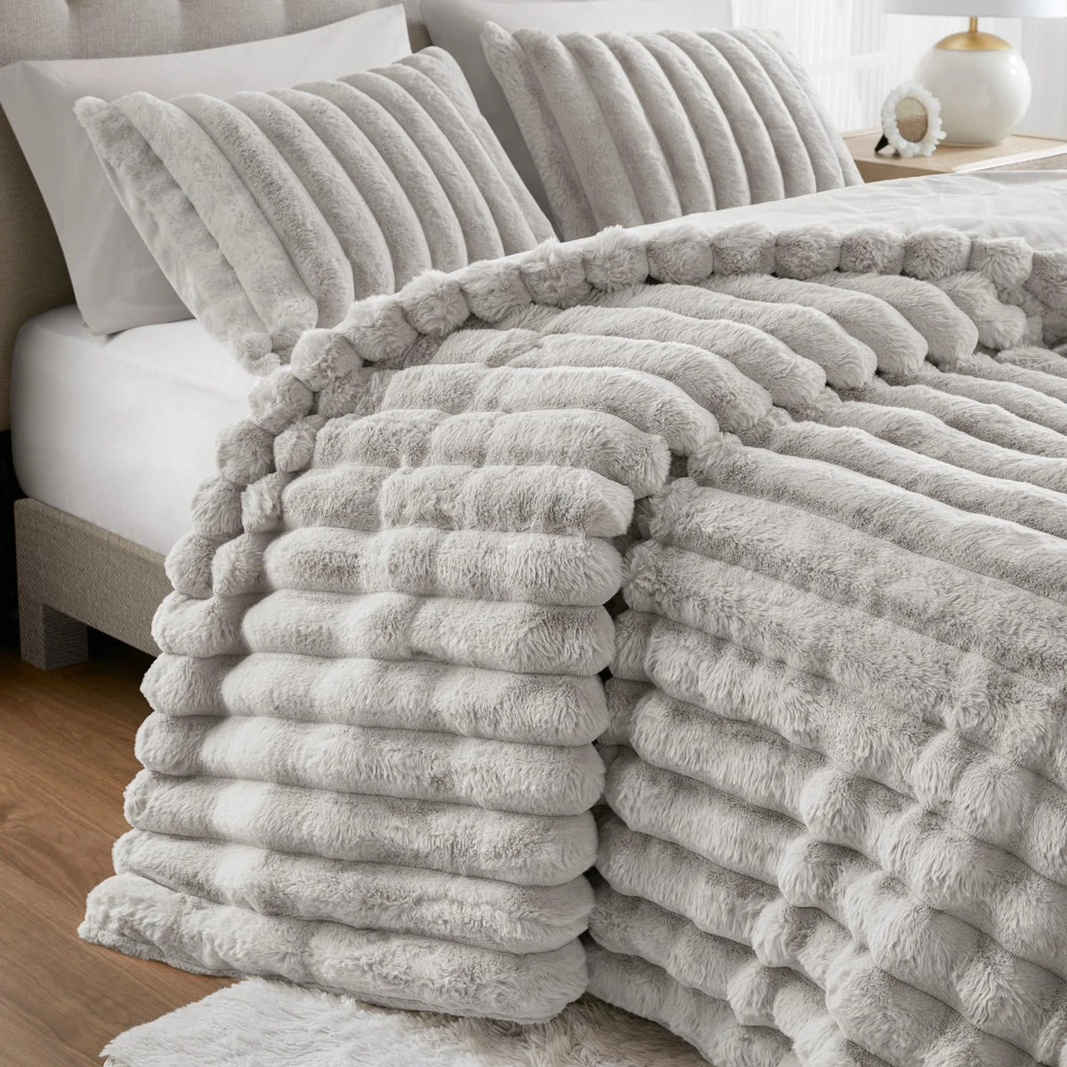 Comforter Set for Queen (Full/Queen) - Light Gray