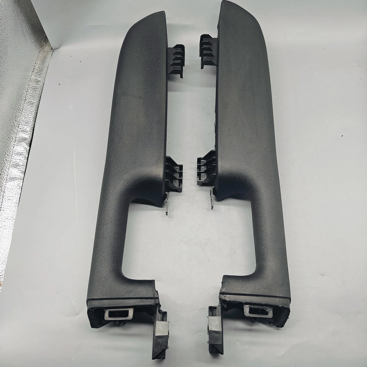 Front Pair Door Armrest Handle for Chevrolet/GM (1999–2006) 12472876, 88981547
