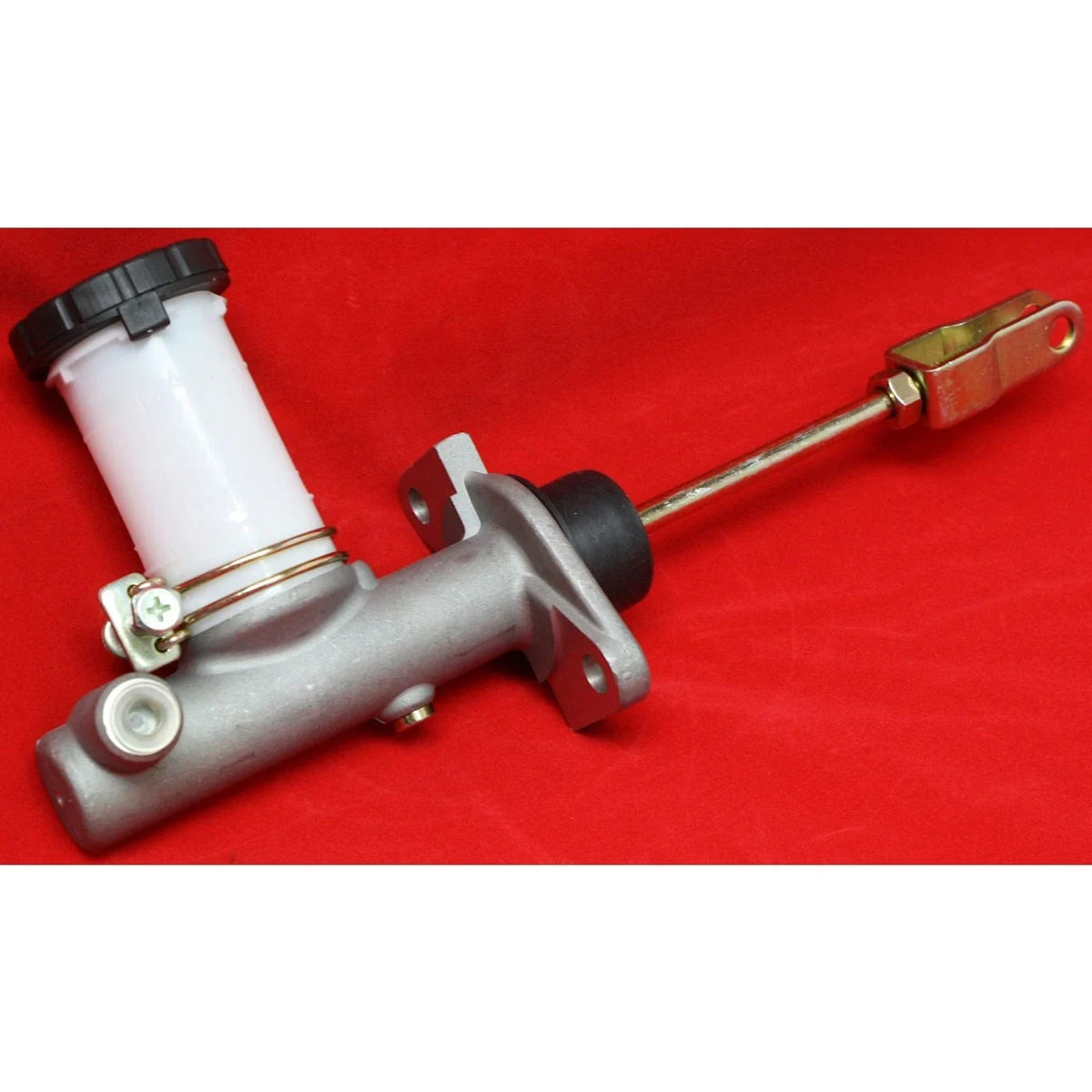 Clutch Master Cylinder for Nissan D21 Pickup (1986–1997)
