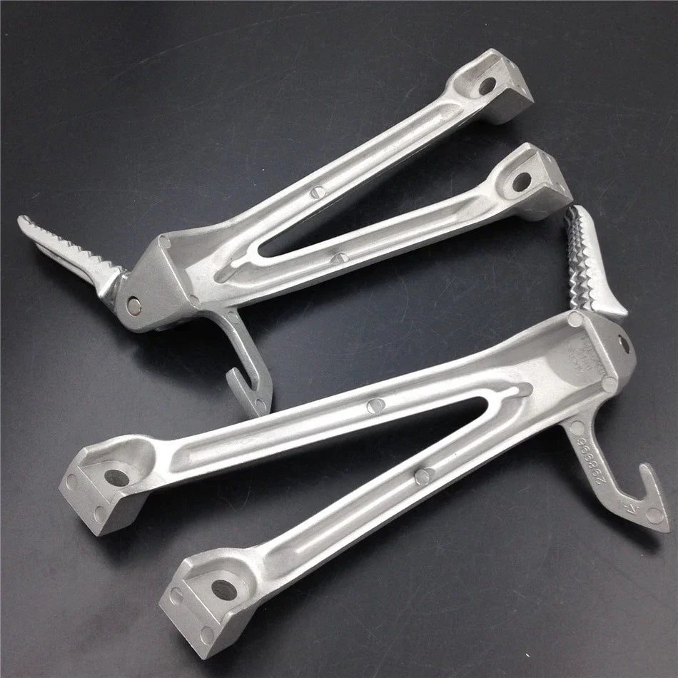 Foot Peg for Suzuki GSXR600 GSXR750 (2006–2007) Silver Rear Passenger Bracket