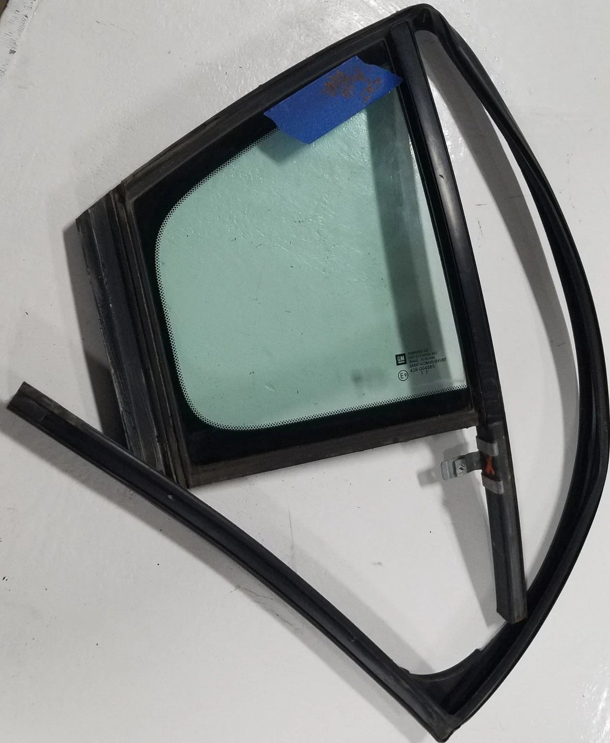 RH Rear Right Door Fixed Quarter Window Glass for Saturn Aura (2007–2009)