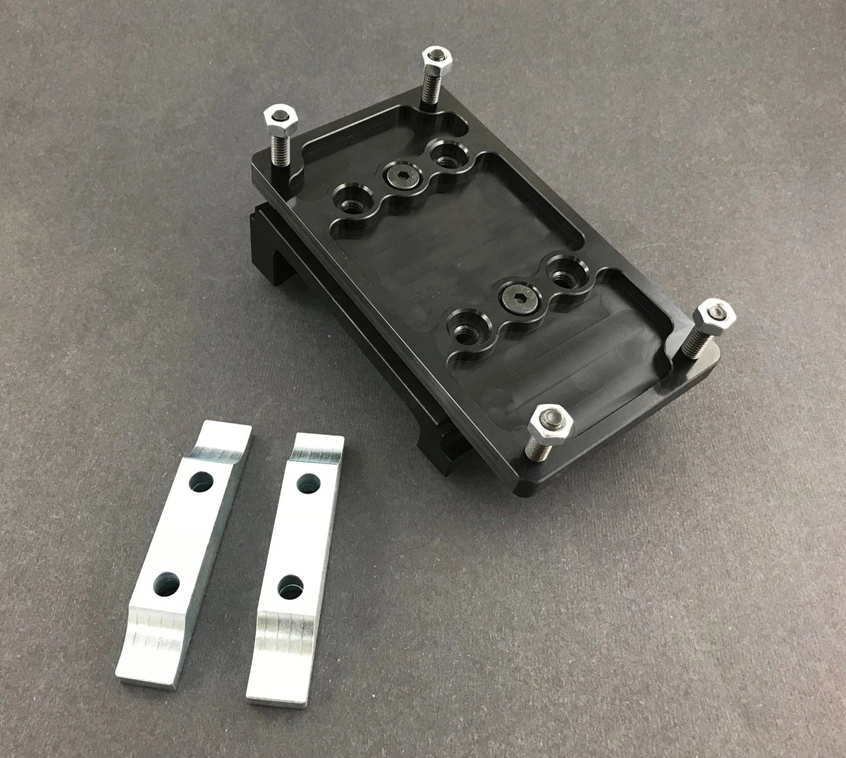 1-1/8" Angled Motor Mount for International Rail (15 Degree, PM203)