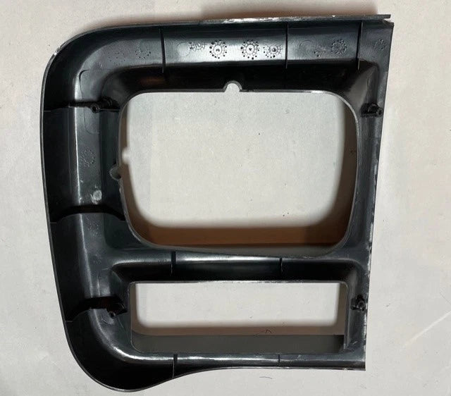 Headlight Bezel for Chevrolet GMC G3500 G30 (1995–1996) 15685963