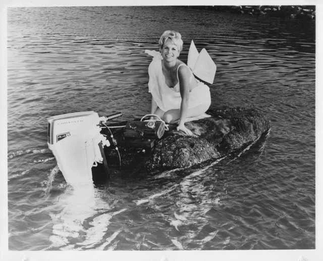 1968 Chrysler Outboard Motor Press Photo & Release 0096