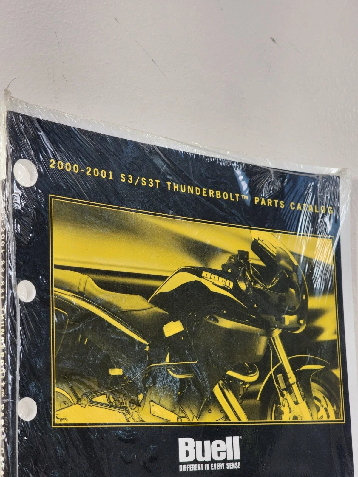 Parts Catalog Manual for Buell S3 / S3T ThunderBolt (2000–2001) 99570-01Y