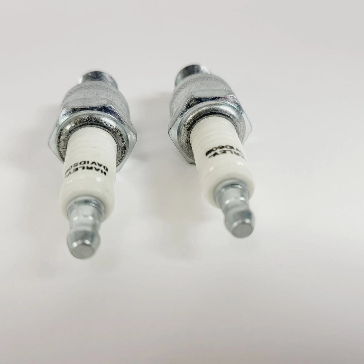 Set of 2 Spark Plugs for Harley Davidson Shovel Head & Evo (1978–1999) 5R6A 32342-04