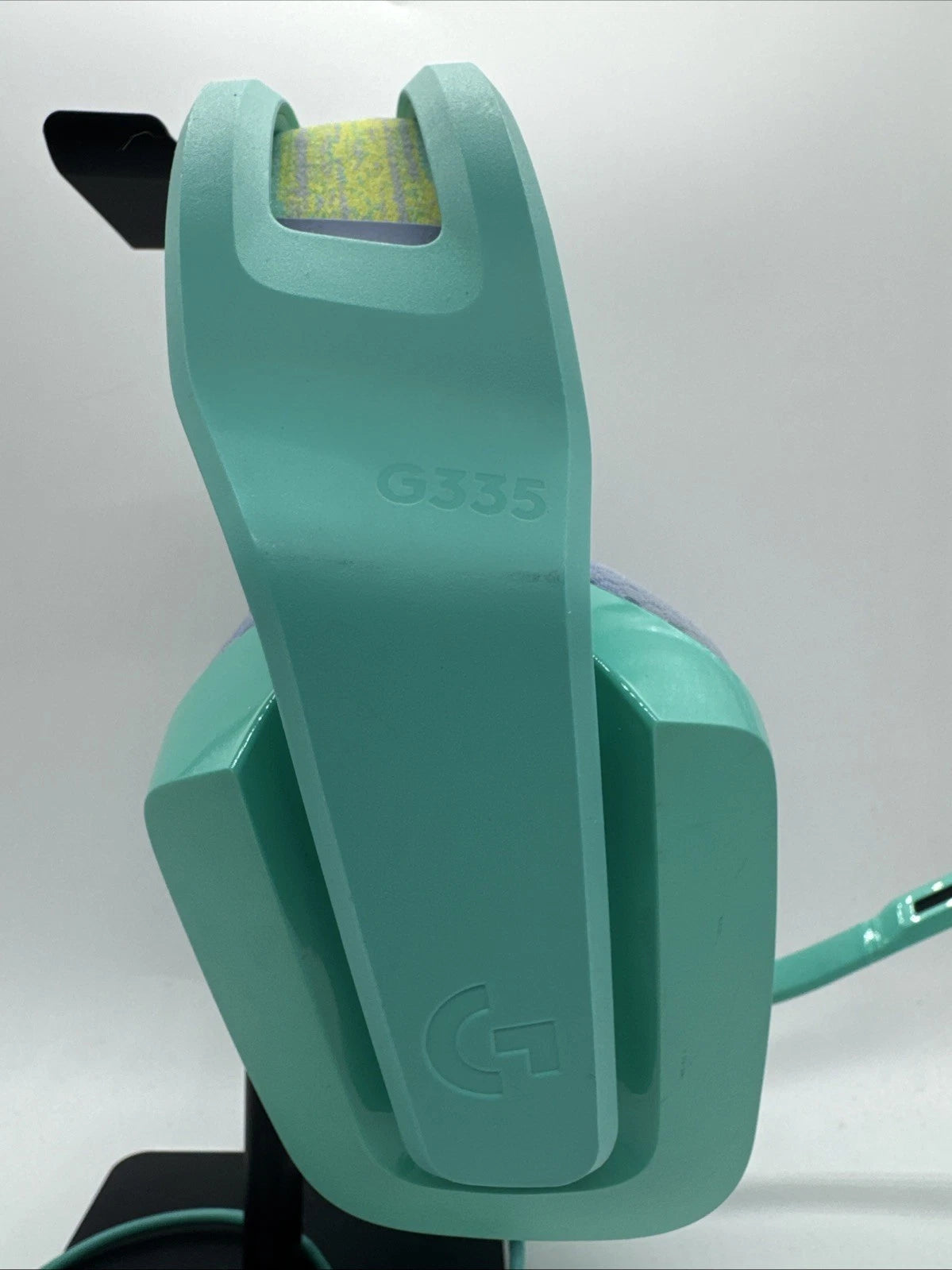 Logitech G G335 Wired Gaming Headset with Flip to Mute Microphone