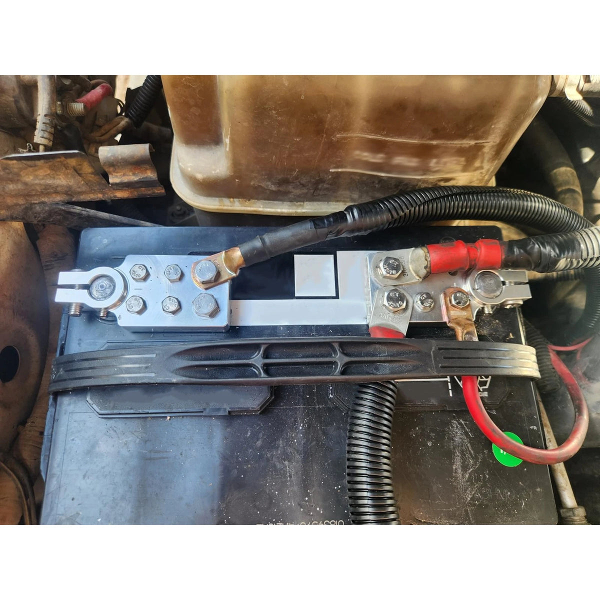 2X Flat Battery Terminals for Car Audio (4/0 AWG Lugs)