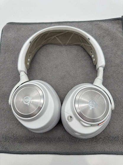 SteelSeries Arctis Nova Pro Wireless Headset for Gaming (2023)