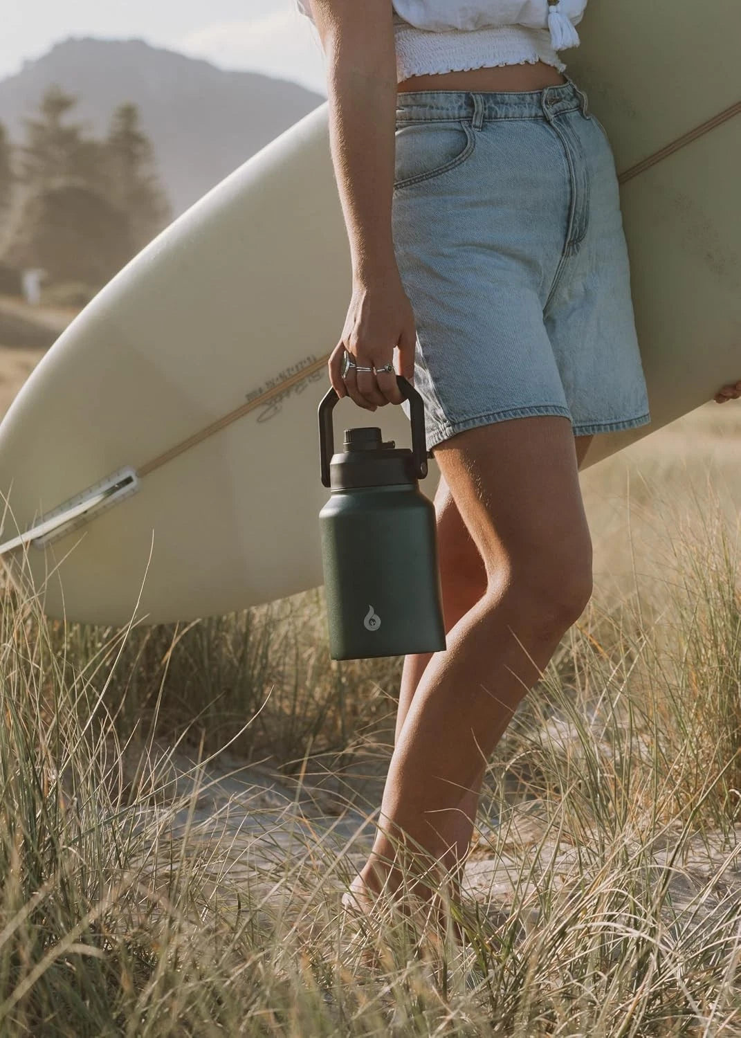 64 oz Insulated Water Bottle for Universal Use (BPA Free, Leak Proof)