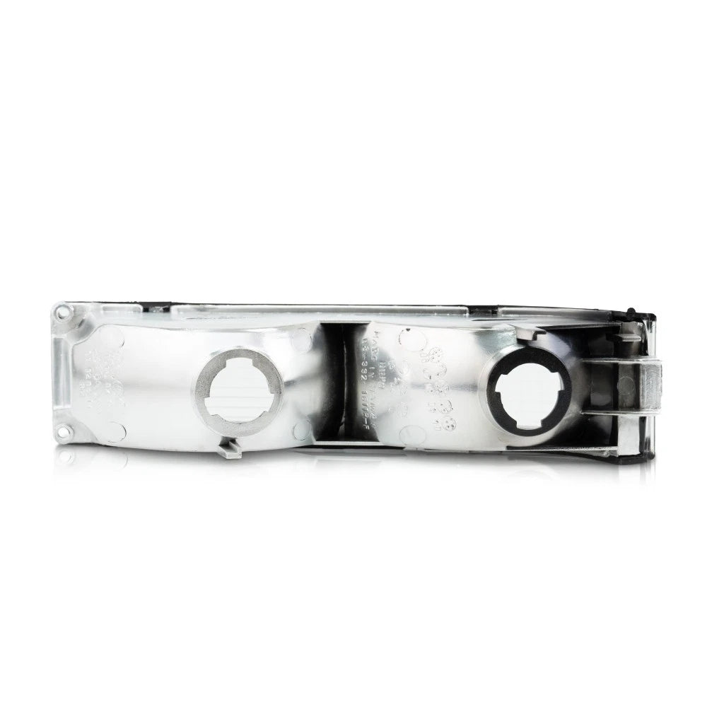 Turn Signal/Parking Light for Chevy K3500 (1999–2000) MLX-SHE900-121R-CL360A68, GM2521104
