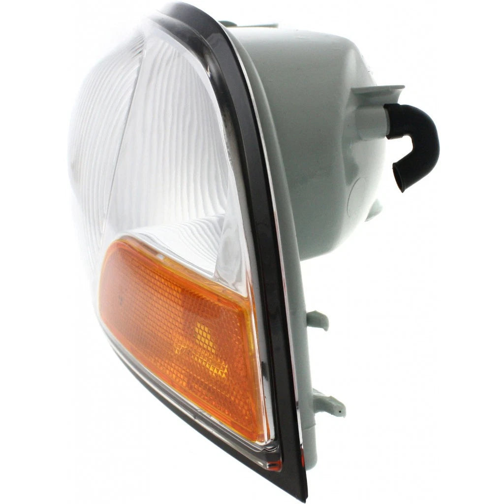 Parking/Side Marker Light for Nissan Quest (1999–2000) FO2520158, CLX-M0-18-5372-01-CL360A2