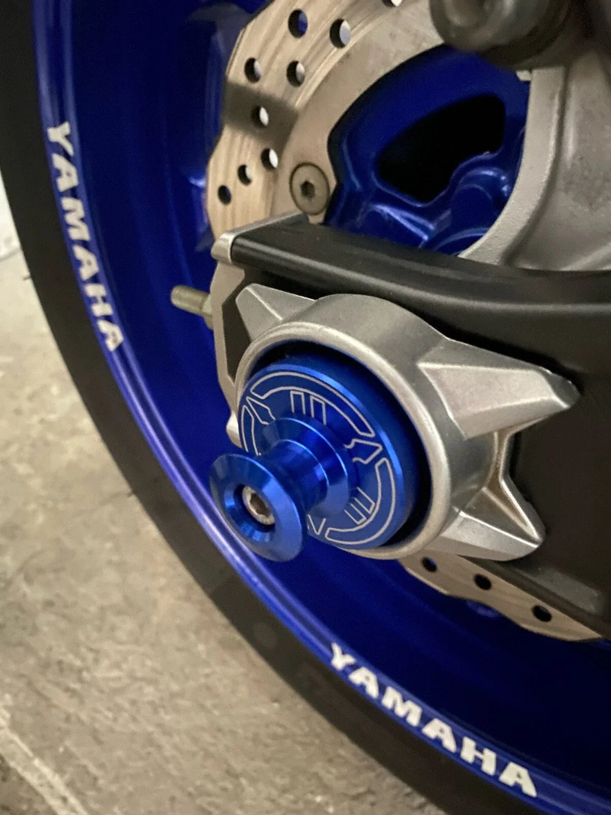 Rear Wheel Axle Fork Slider Protector for Yamaha MT-07, YZF-R7, XSR (2014–2023)