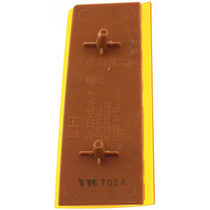 Side Marker Light for Chevy K2500 (1988–2000) GM2556101, CLX-M0-17-1105-01-CL360A4