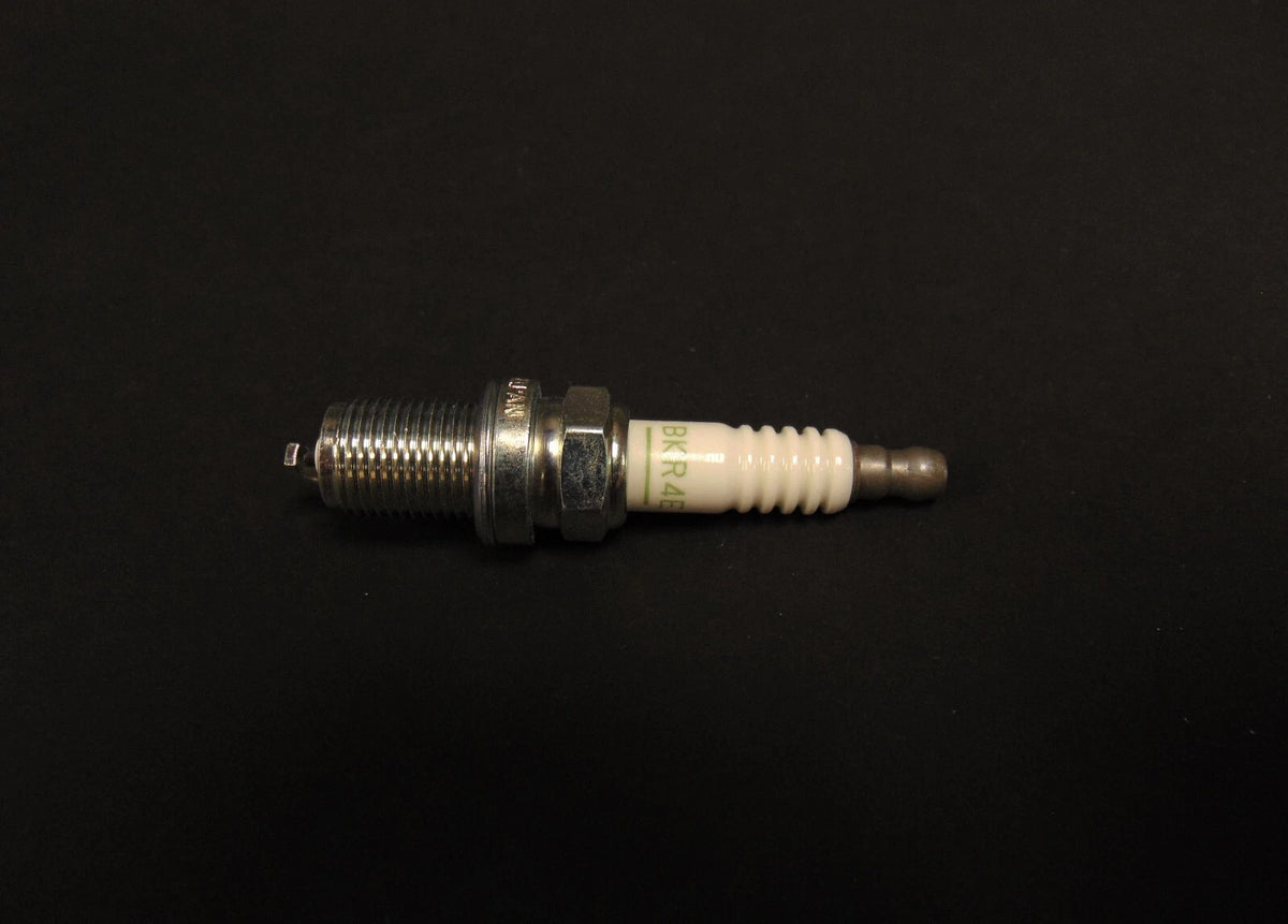 2X NGK Spark Plug BKR4E for Snowmobile (Read Listing)