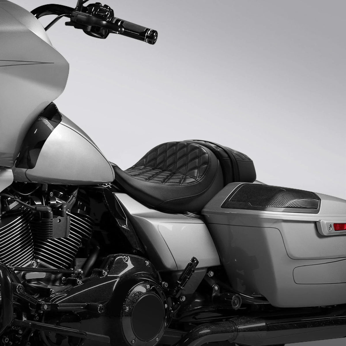 Rider & Passenger Seat for Harley CVO Road Glide FLTRXSE (2023–2026)