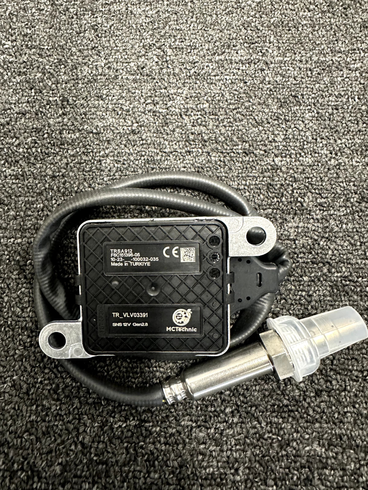 NOx Sensor for Volvo VNL & Mack Trucks (Replaces AGO-22303391)