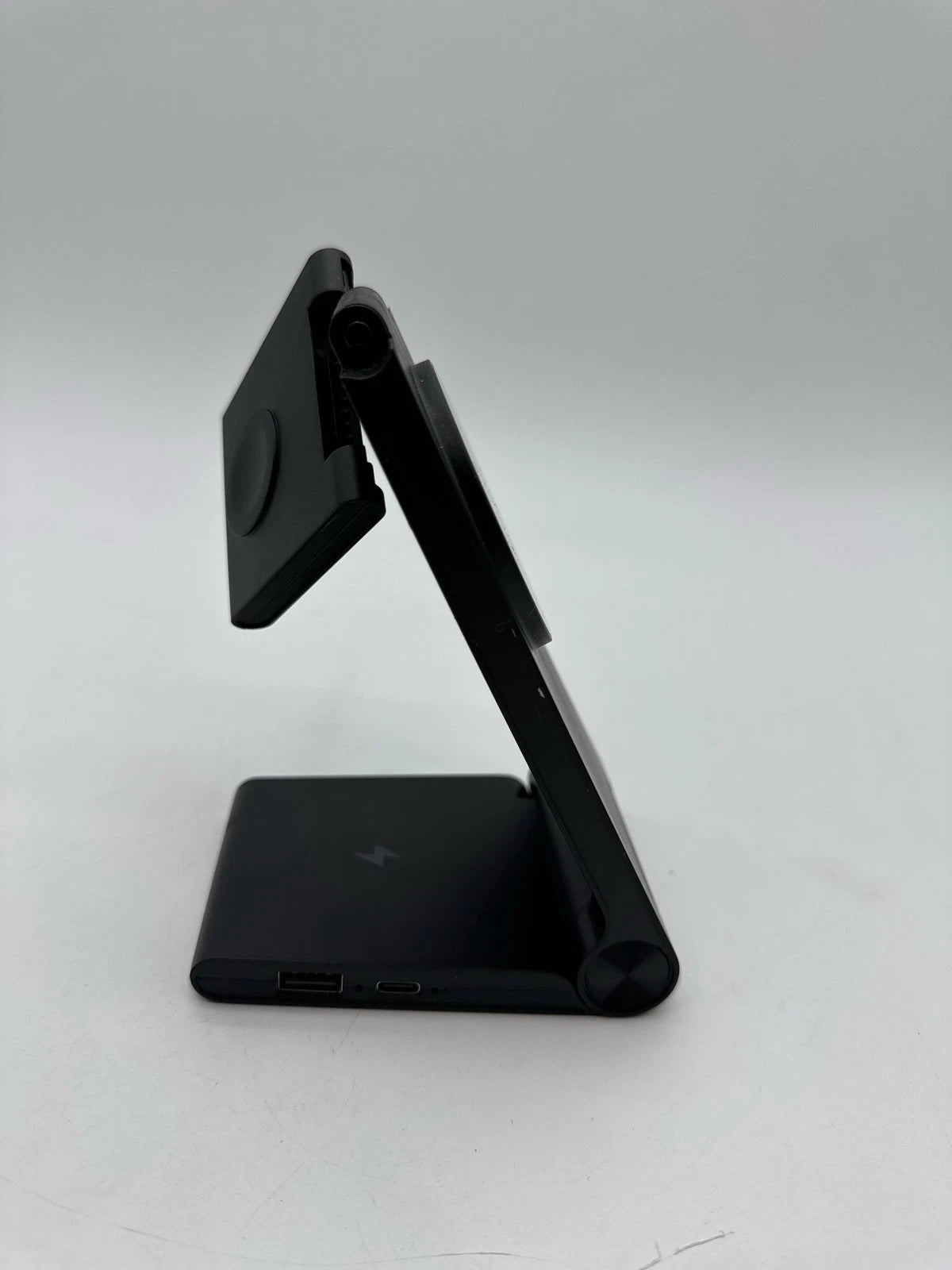 3-in-1 Wireless Charging Station for Universal Devices (2019–2023)