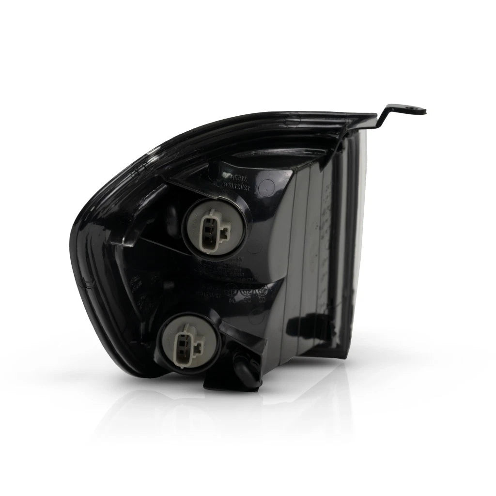 Turn Signal/Corner Light for Toyota Tundra (2000–2004) MLX-SHE8126-161-1-CL360A51, TO2530143