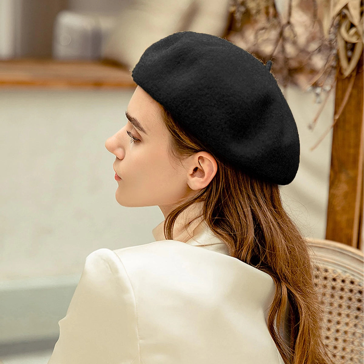 Classic French Beret Hat for Women - Elegant Black Wool