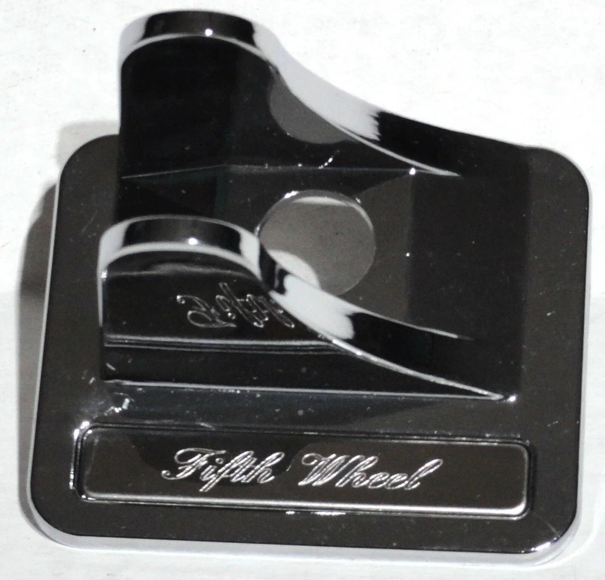Fifth Wheel Switch Guard for Kenworth (2002–2005) GG96003