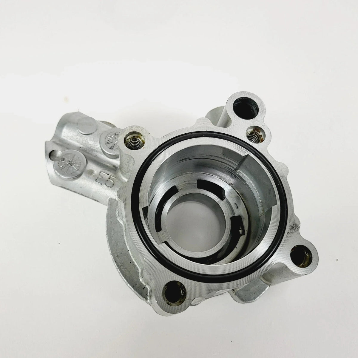 Oil Pump Housing for Harley Davidson Touring Dyna Softail Twin Cam 88 (1999–2006) 26290-99