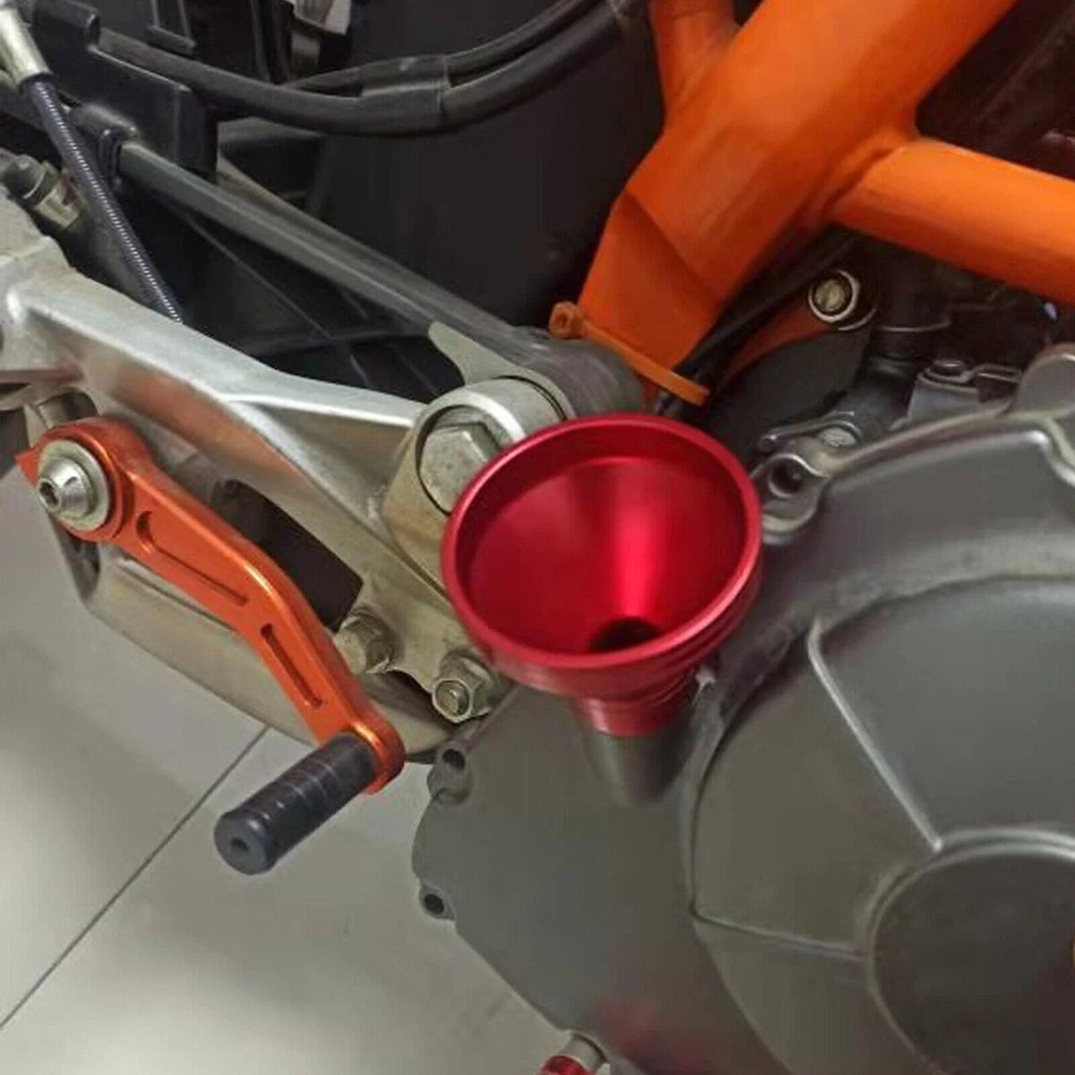 CNC Billet 20mm Oil Filler Funnel for Yamaha Motorcycle (Fitment Specific)