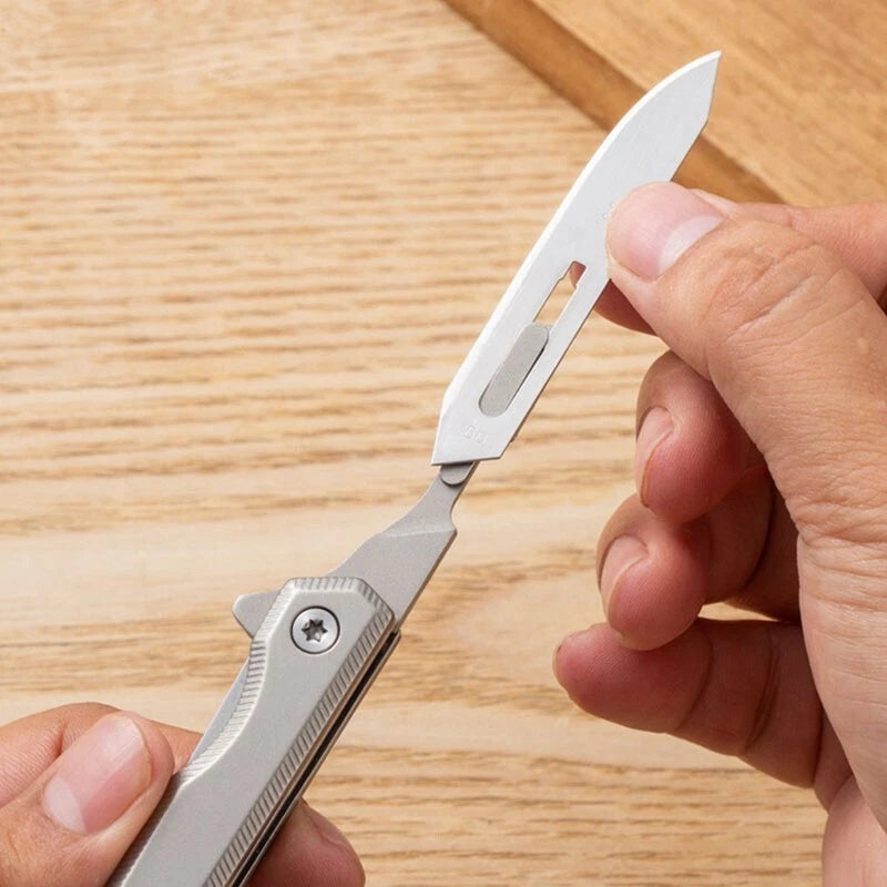 Folding Utility Knife with #60 Scalpel Blades