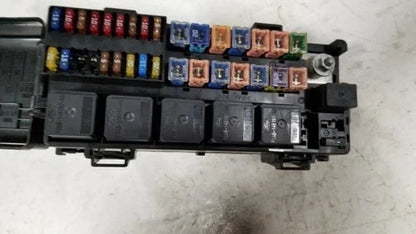 Trunk Mounted Fuse Relay Box with Cover for Lincoln LS (2000–2002)