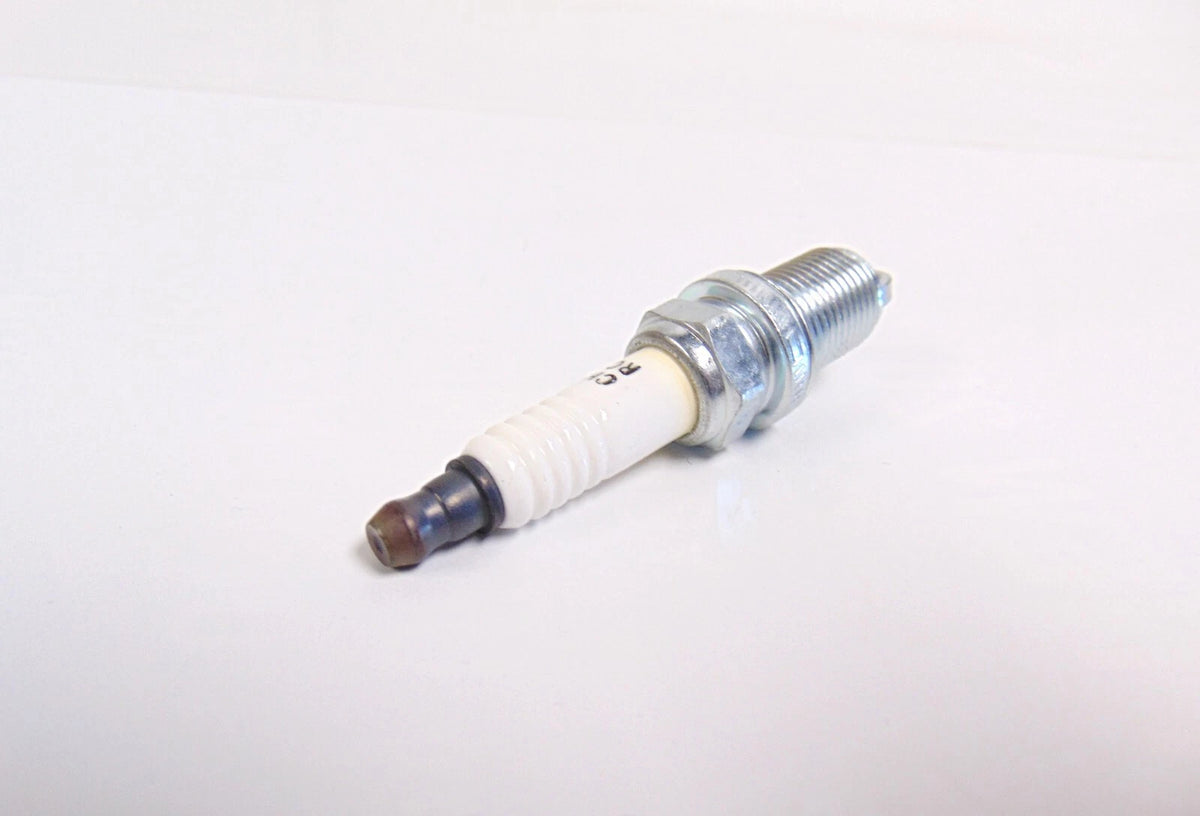 Champion Spark Plug RC7PYCB for