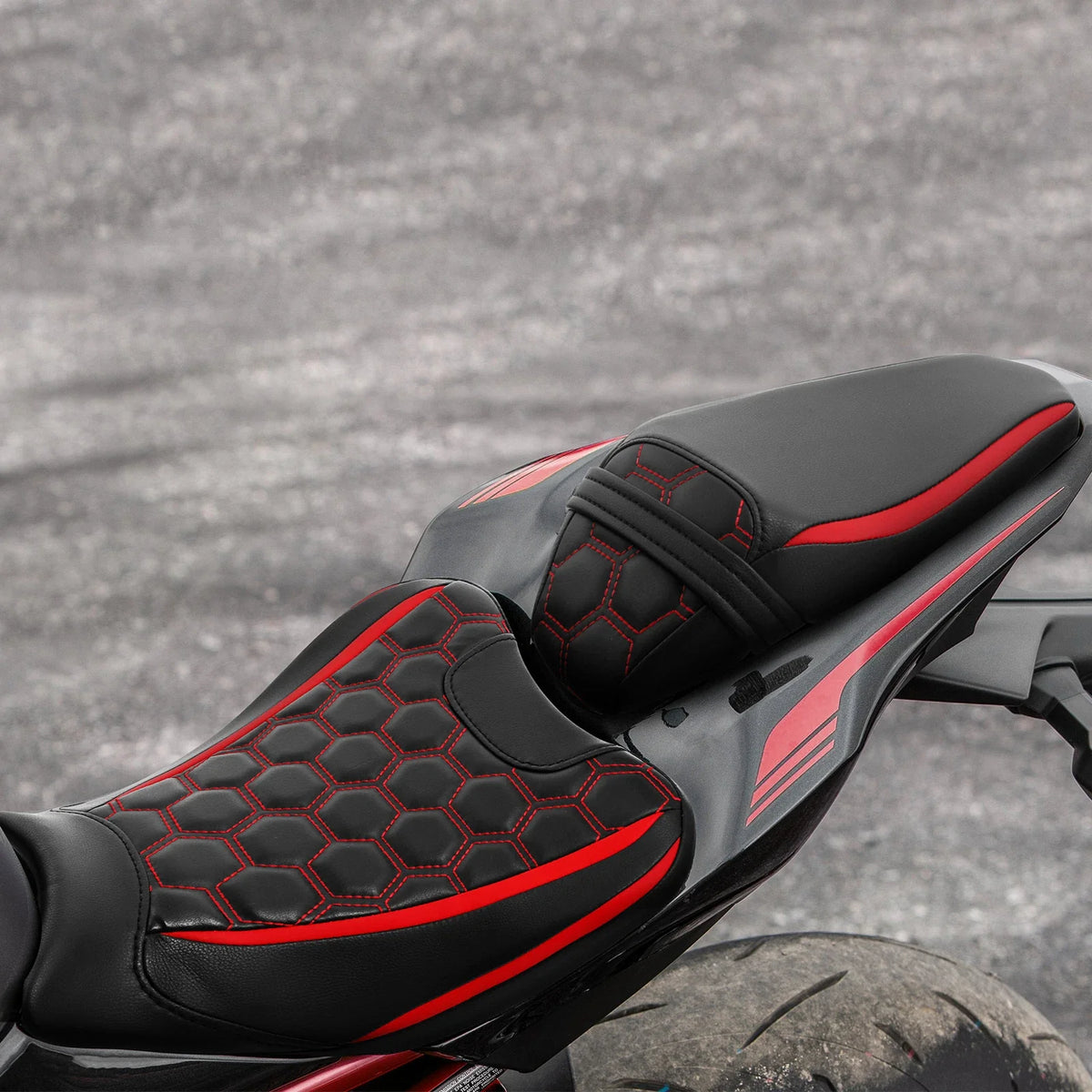Rider Driver & Passenger Seats for Kawasaki Z900 (2017–2023) Black+Red