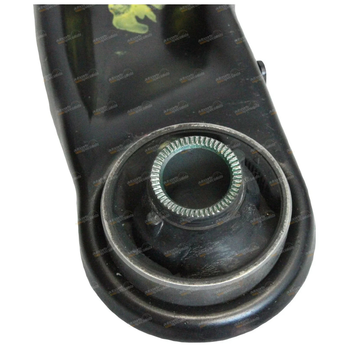 Front Lower Control Arm Right for Toyota Yaris (2005–2011)