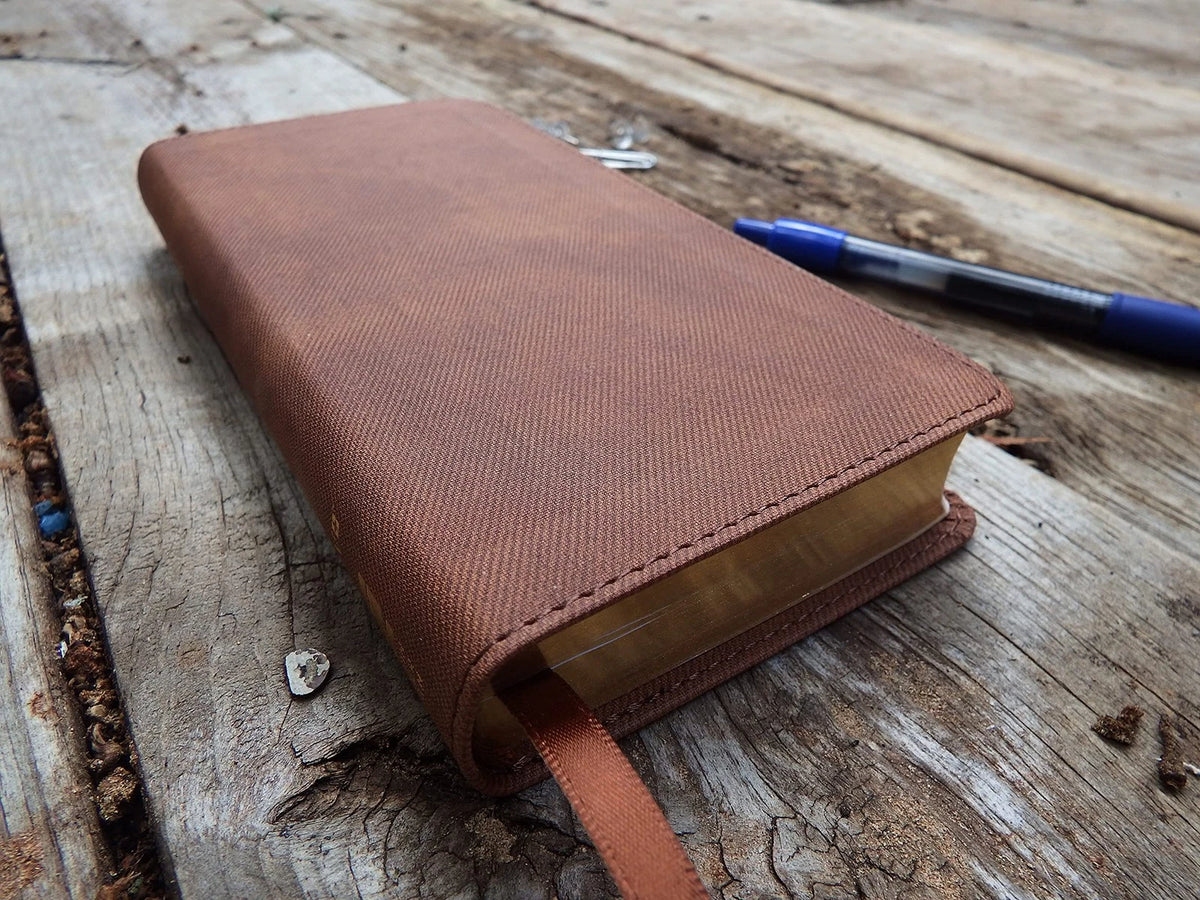 Pocket Thinline Bible for NIV (Leathersoft, Brown, Red Letter, Comfort Print)