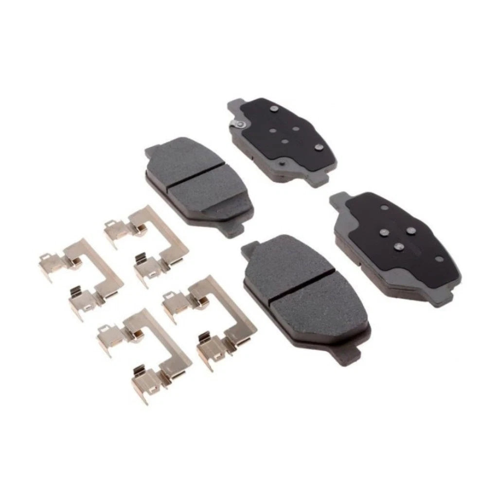 Set of 4 Disc Brake Pads for GMC Sierra 3500 (2001–2006) OLX-ACD14D1886CHF1-CL360A57