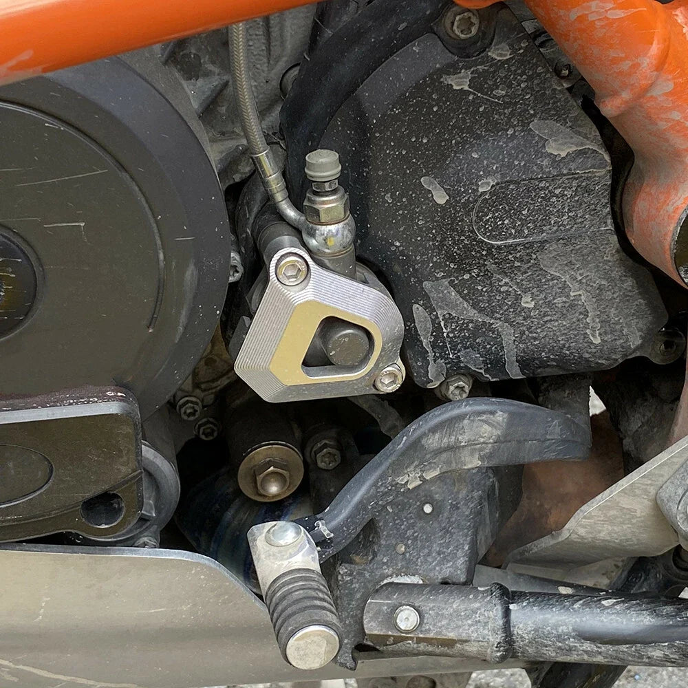 CNC Clutch Slave Cylinder Guard for KTM 1290 Super Duke R/GT (2014–2022)