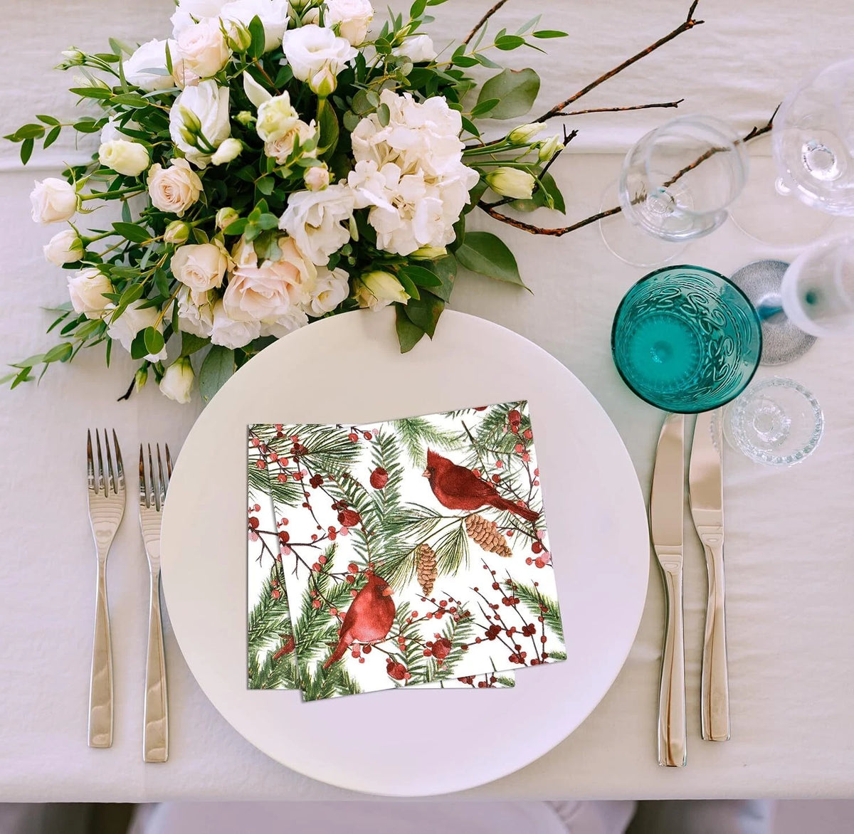 Set of 100 Cardinal Cocktail Napkins for Beverage Decor (3 Ply)
