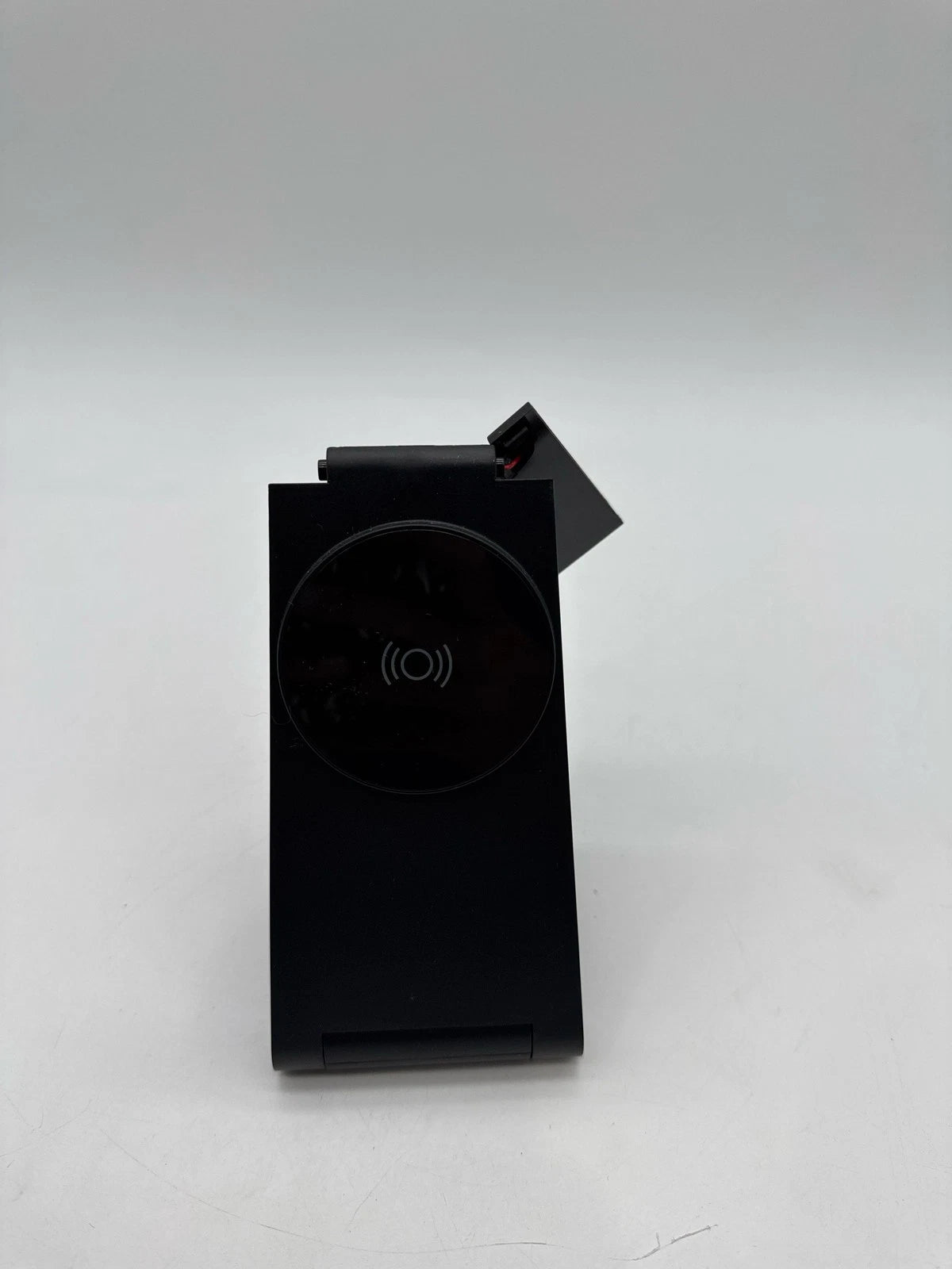 3-in-1 Wireless Charging Station for Universal Devices (2019–2023)